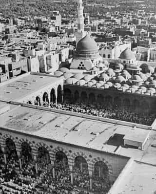 KISAH KEBANGKITAN ISLAM DARI KOTA MADINAH