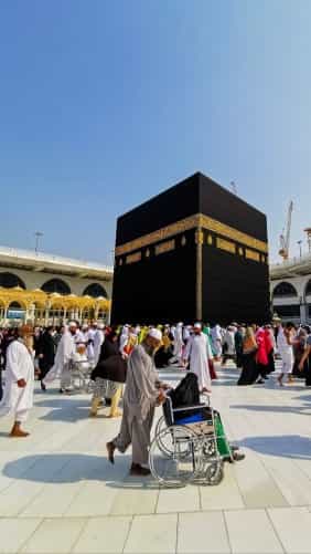 Hukum Syarat dan Cara Mengumrohkan Orang yang Sudah Meninggal